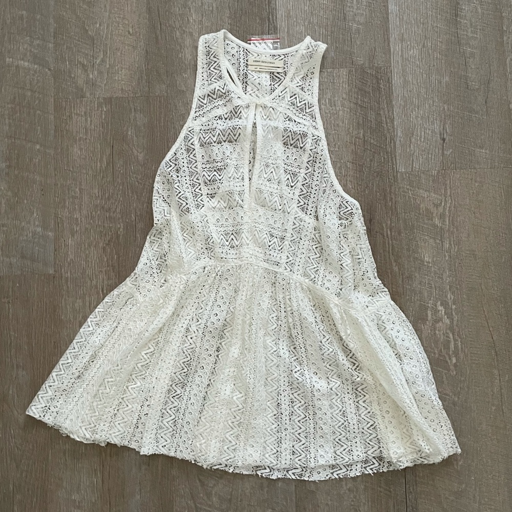 UO Estelle Woven Lace Tank Top - Picture 2 of 6